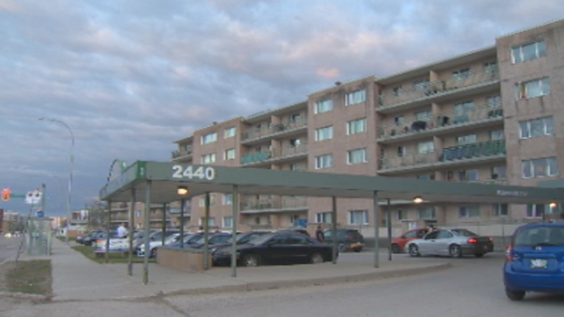 Birchwood Terrace residents to remain displaced all summer during repairs - Winnipeg