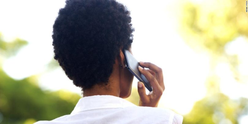 Lady shares encounter with a ‘rude’ hair vendor after bank transfer was reversed