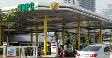 NNPCL reduces petrol pump price to N860 per litre