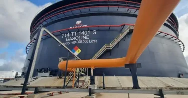 Dangote refinery reportedly slashes petrol price to ₦825