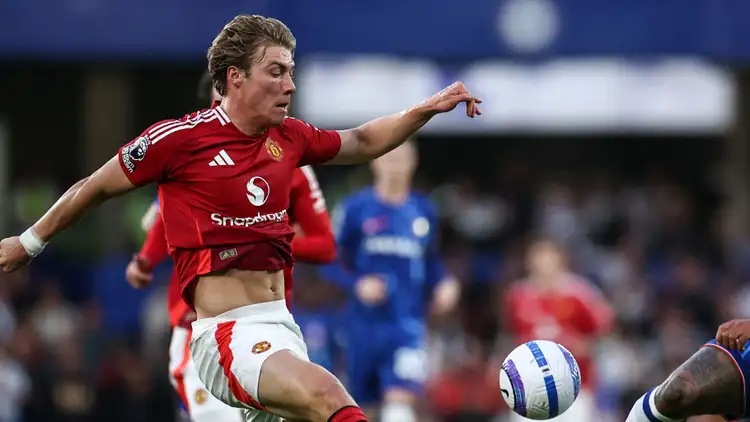 Amorim backs Hojlund despite criticism after losing to Chelsea