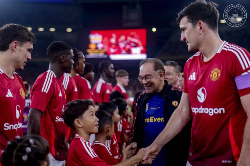 Malaysia’s Prime Minister Mocks Manchester United After Embarrassing Defeat