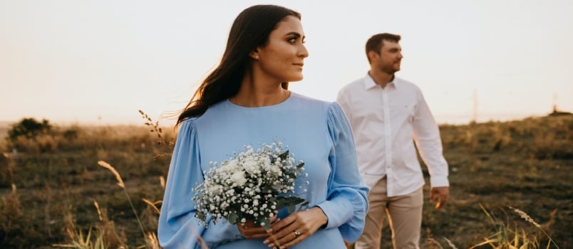 7 Tips to Keep a Man (Without Losing Yourself)