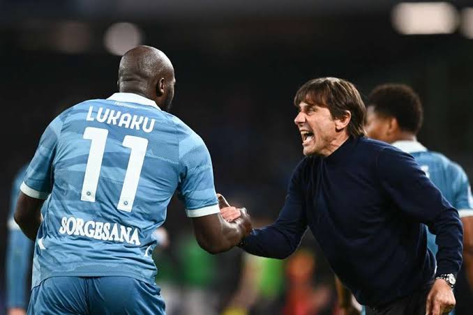 Lukaku pleads for Conte to stay as Napoli chief hints at imminent exit