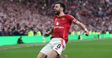 Bruno Fernandes snubs £700k-per-week Al-Hilal offer to stay at Man United